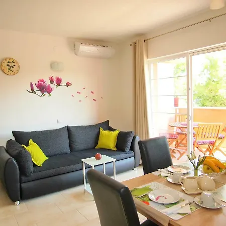 Apartamento Rea *